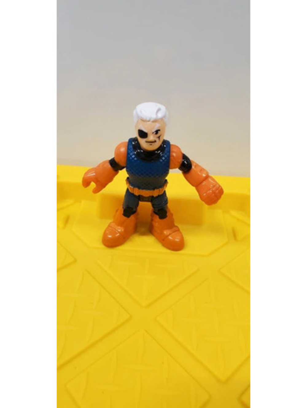 Fisher-Price Imaginext DC Super Friends Deathstroke Action Figure